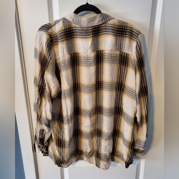 Ricki's Button Up Plaid Blouse - Picture 3 of 3